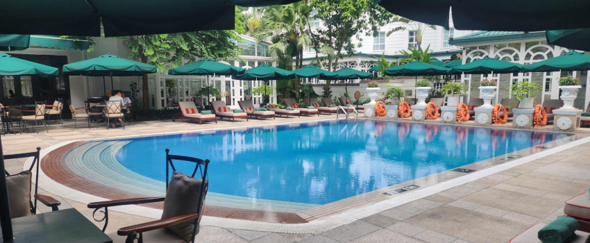 Metropole Hotel Hanoi pool area